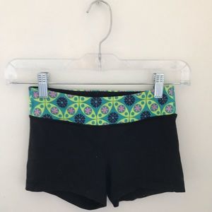 Ivivva black short